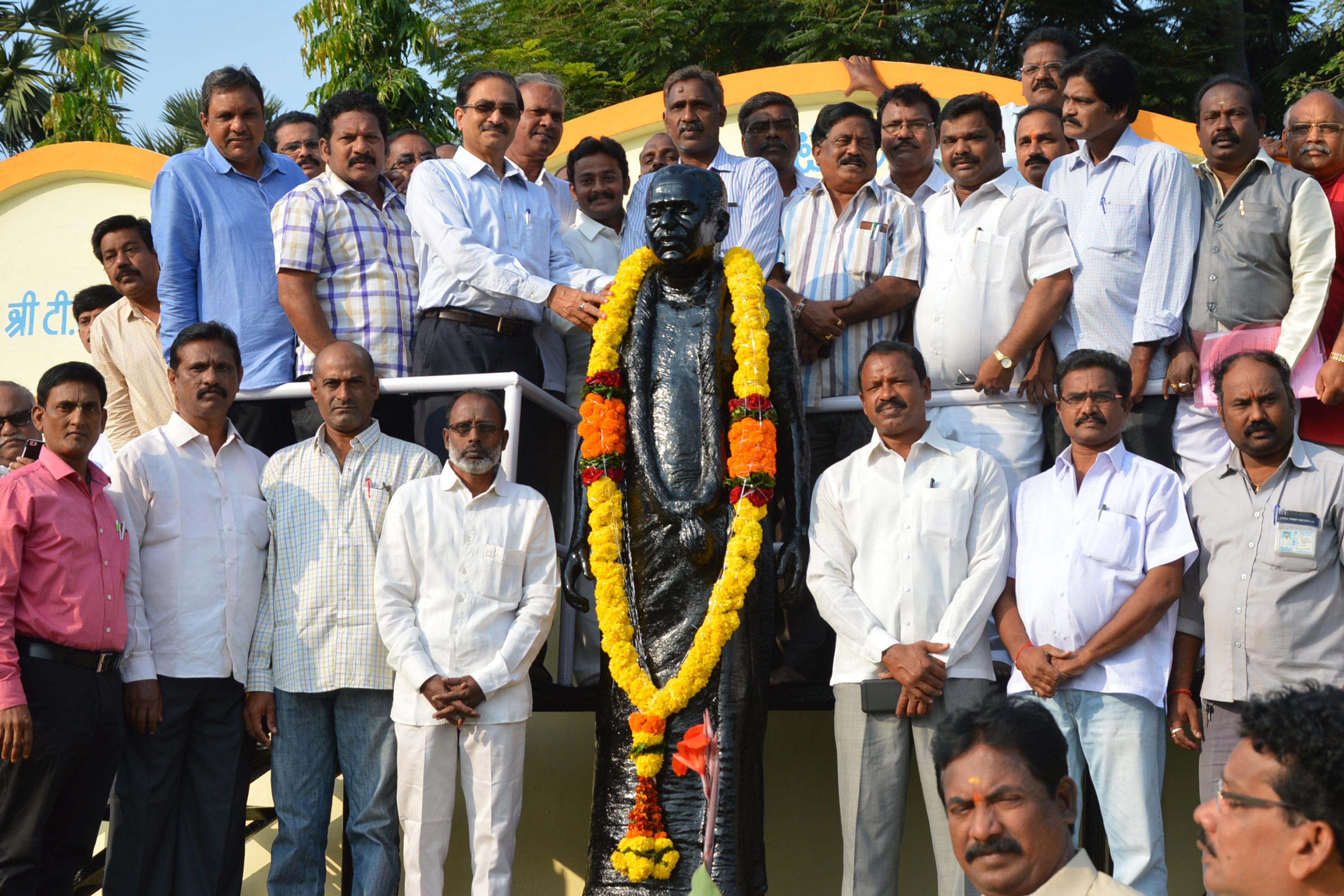 Sri T Amrutha Rao Jayanthi celebrated in Ukkunagaram