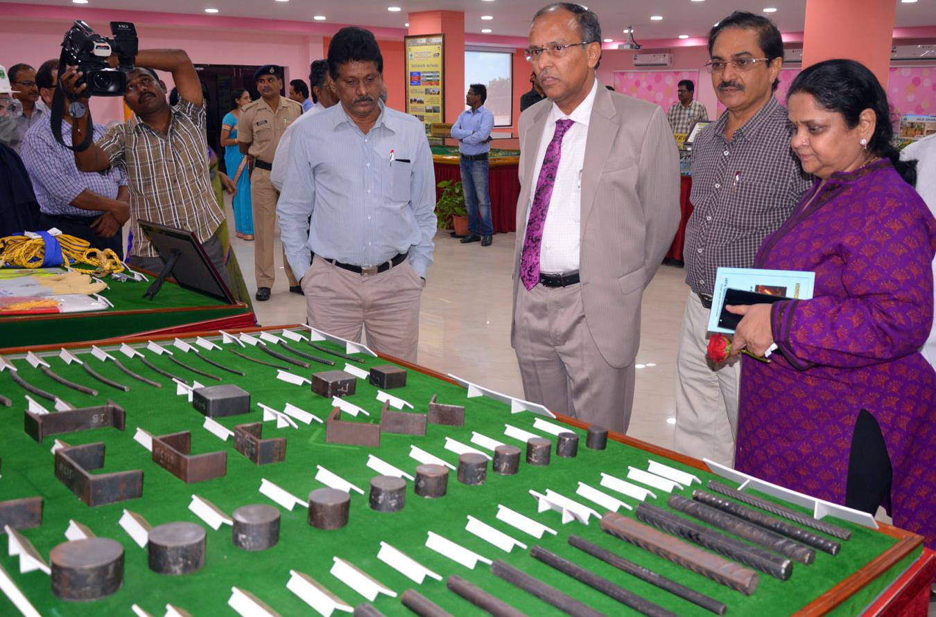 Steel Secretary, Dr Aruna Sharma inaugurates 5 MW Solar Power Plant