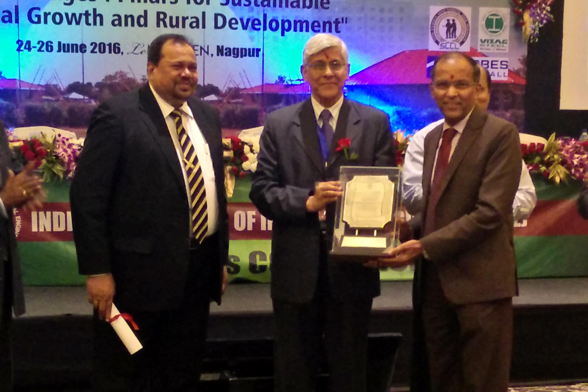      IIIE Performance Excellence Award bestowed on RINL