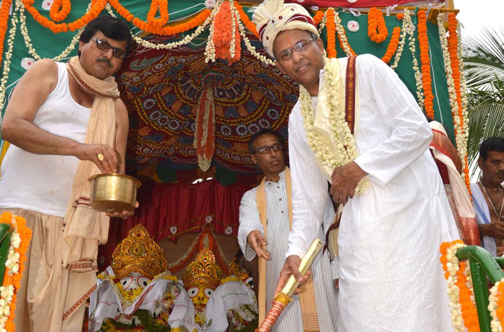 Ratha Yatra celebrated with traditional fervor  in Ukkunagaram