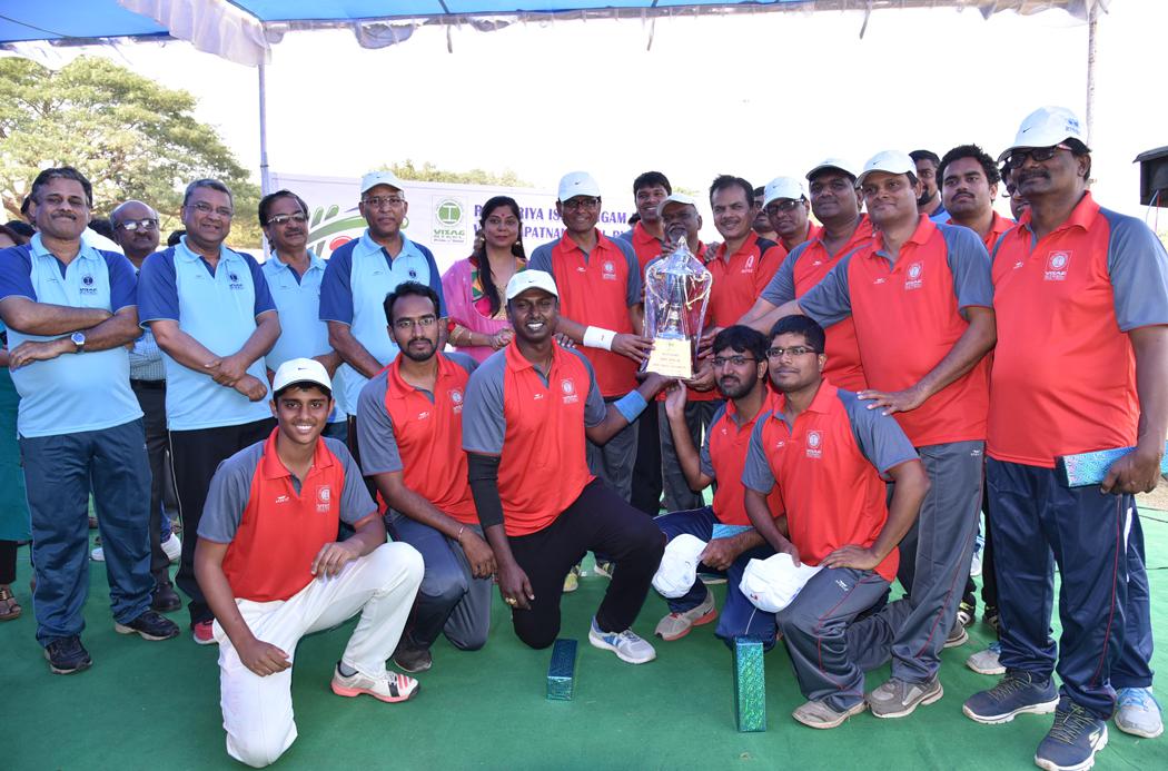 ECo Rly wins  Friendly Cricket Match against RINL 