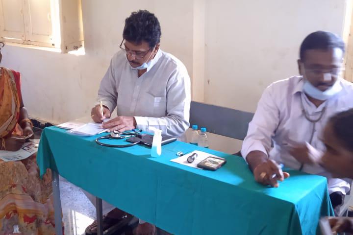 RINL Visakhapatnam Steel Plant in association with Sri Sathya Sai Seva Organisation Vizag district organises Free integrated medical camp at Government Tribal Ashrama Boys School in Jajulapalem Village of Chintapalli Mandal as part of its Corporate Environment Responsibility initiatives CER